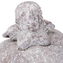 daiktų Dekoratyvinė angelo figūrėlė ant širdies formos, pagaminta iš lieto akmens, 15 × 13,5 × 12 cm