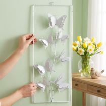 daiktų Drugelis pakabinamas spyruoklinis metalinis sieninis menas Shabby Chic baltas sidabras H47,5 cm