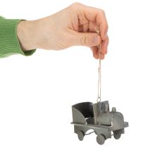 daiktų Vintažiniai dekoratyviniai metaliniai automobiliai pakabinimui, įvairių dydžių, 9-10 cm, 4 vnt.