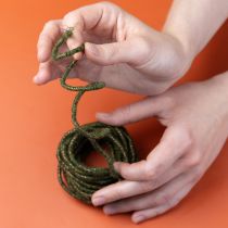 daiktų Žalia vilnonė virvelė su auksiniais siūlais, 5 m x 5 mm su viela, dekoravimui ir rankdarbiams