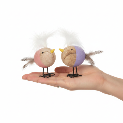 daiktų Dekoratyvinis medinis paukštis su plunksnomis ir spalvingu kūnu stalo dekoravimui, 10 cm, 6 vnt.