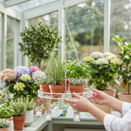 daiktų Pakabinamas dekoratyvinis metalinis padėklas su kabliukais baltos spalvos Ø29,5cm H55cm