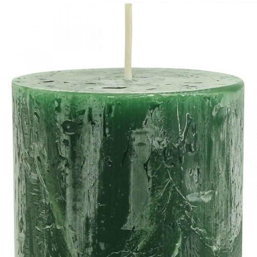Vienspalvės žvakės Tamsiai žalios stulpinės žvakės 70×140mm 4vnt