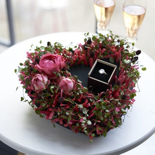 Gėlių putplasčio širdelė juoda 33cm 2vnt vestuvinė dekoracija