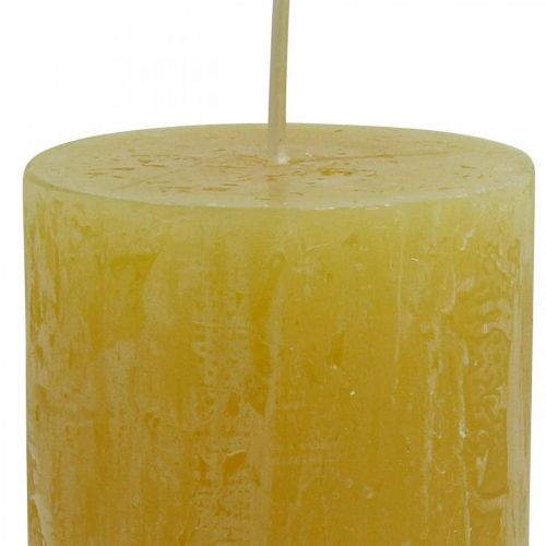 daiktų Stulpinės žvakės Kaimiškos vienspalvės žvakės geltonos 60/110mm 4 vnt