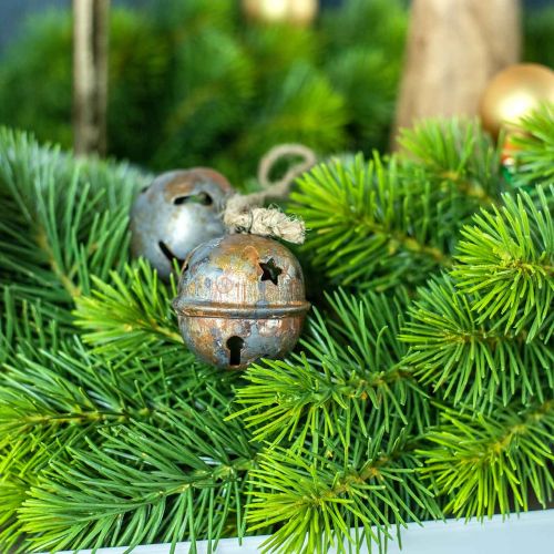 daiktų Kalėdiniai varpai, varpeliai su žvaigždėmis, advento puošmena metalinė senovinė išvaizda H5,5cm Ø5cm 4vnt.