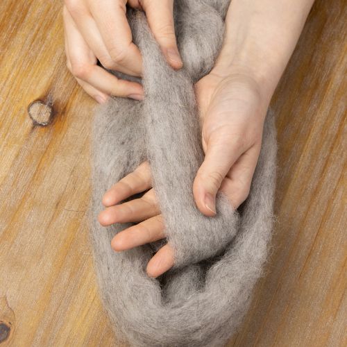 daiktų Vilnos virvelė dekoratyvinei vilnai pilkai natūraliai 2m veltinio vilna rankdarbiams ir floristikai