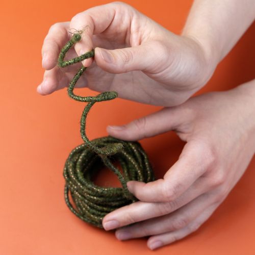 daiktų Žalia vilnonė virvelė su auksiniais siūlais, 5 m x 5 mm su viela, dekoravimui ir rankdarbiams