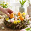 Maži velykiniai viščiukai, geltoni ir oranžiniai, sukamaisiais raižiniais, 4,5 cm aukščio, 18 vienetų | Floristik24.lt