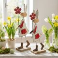 Velykų puošmena, triušis iš metalo, pavasario puošmena, Velykų zuikis su gėle raudona, smėlio spalvos A21cm 2vnt. | Floristik24.lt