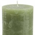 Floristik24 Vienspalvės žvakės alyvuogių žalios stulpinės žvakės 85×120mm 2vnt
